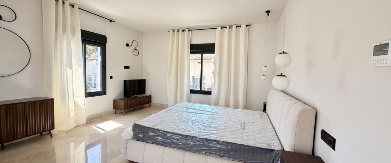 Resale - Villa - Marbella - Nueva Andalucía