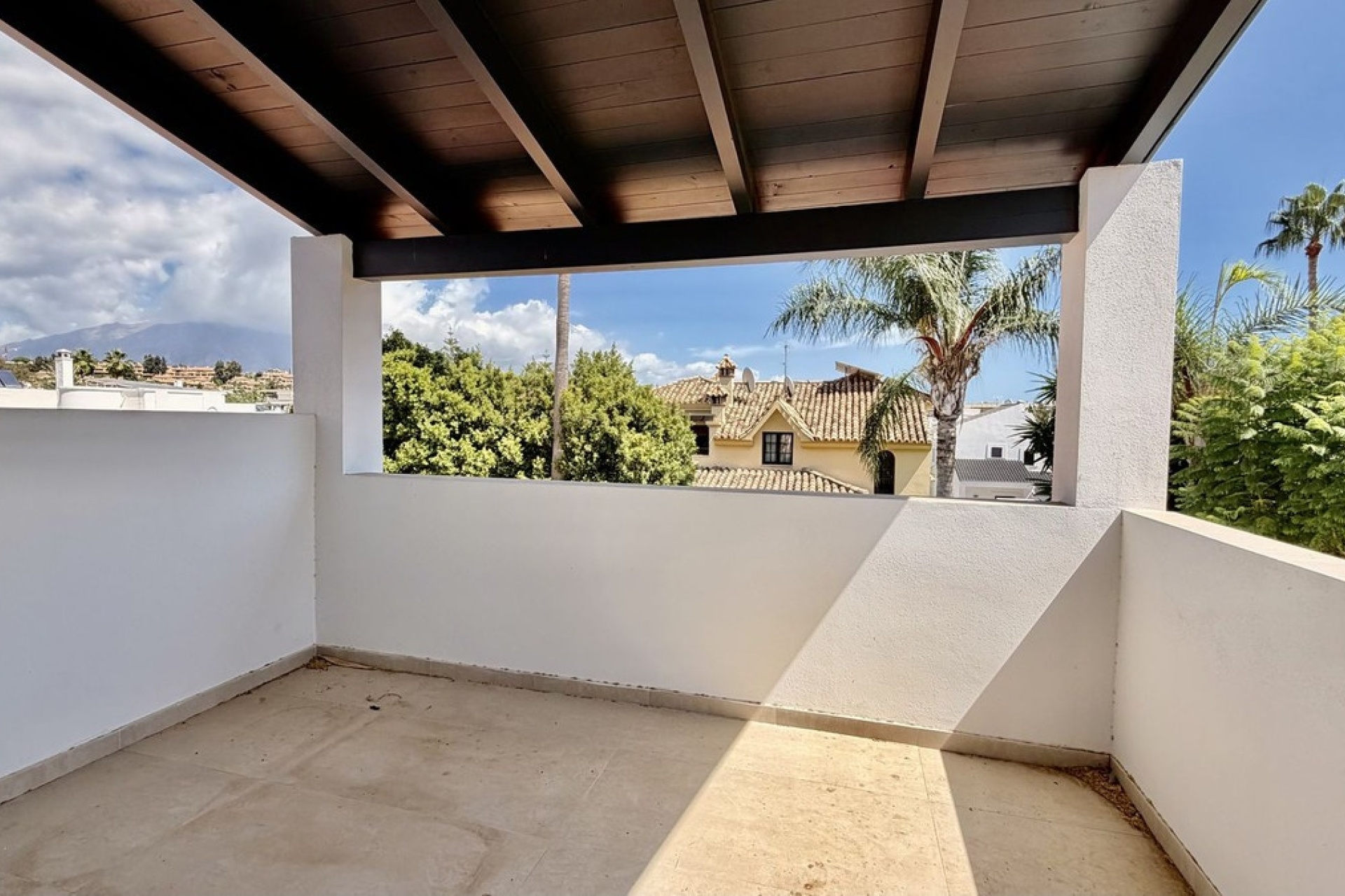 Resale - Villa - Marbella - Nueva Andalucía