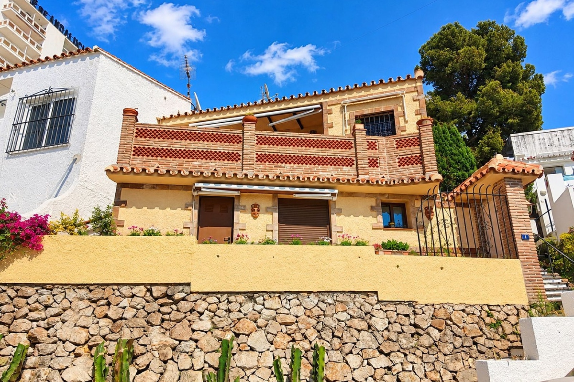 Resale - Villa - Marbella - Nueva Andalucía