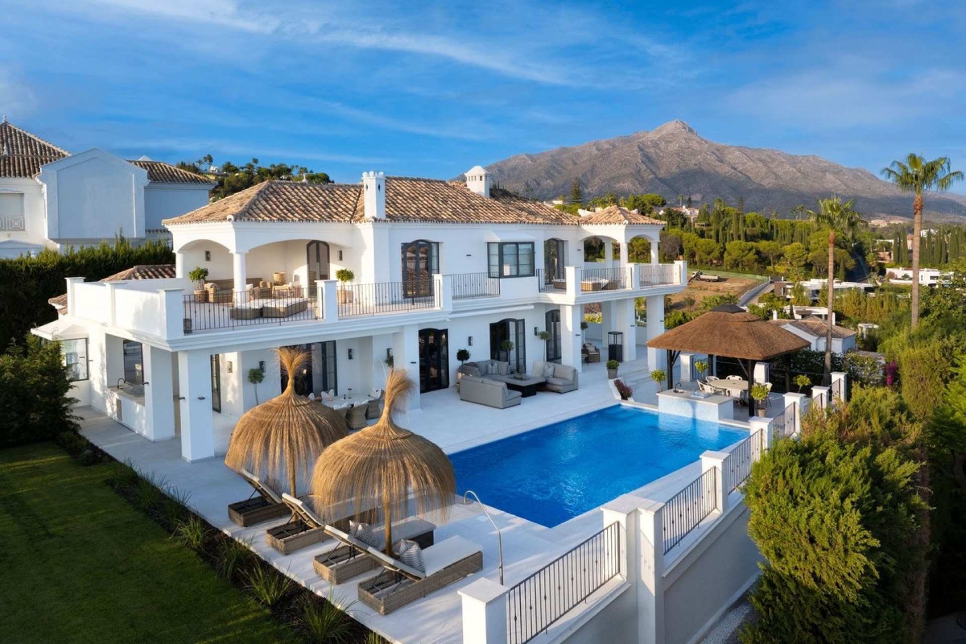 Resale - Villa - Marbella - Nueva Andalucía