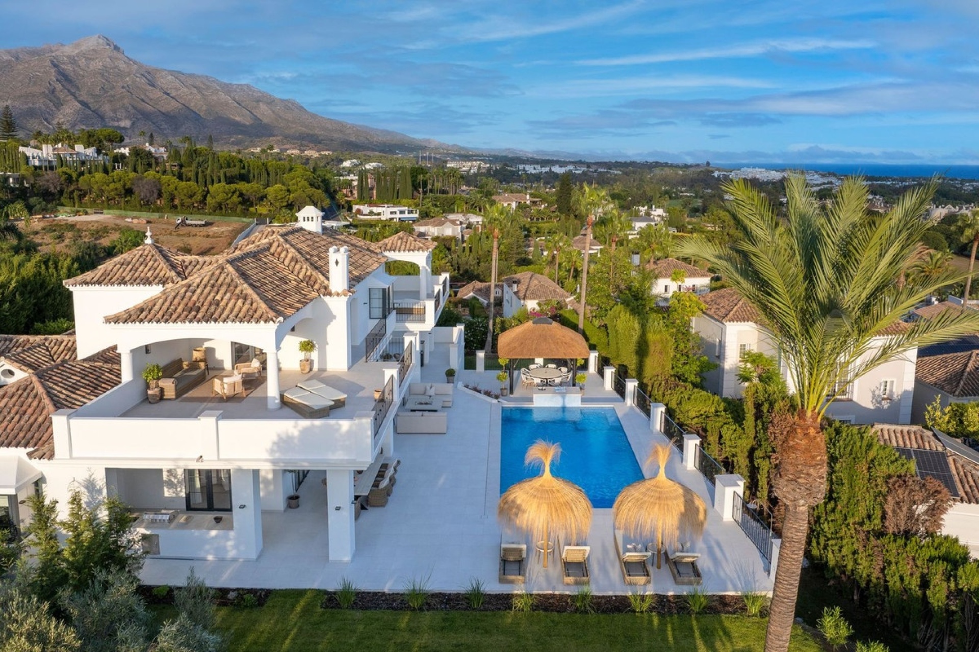Resale - Villa - Marbella - Nueva Andalucía