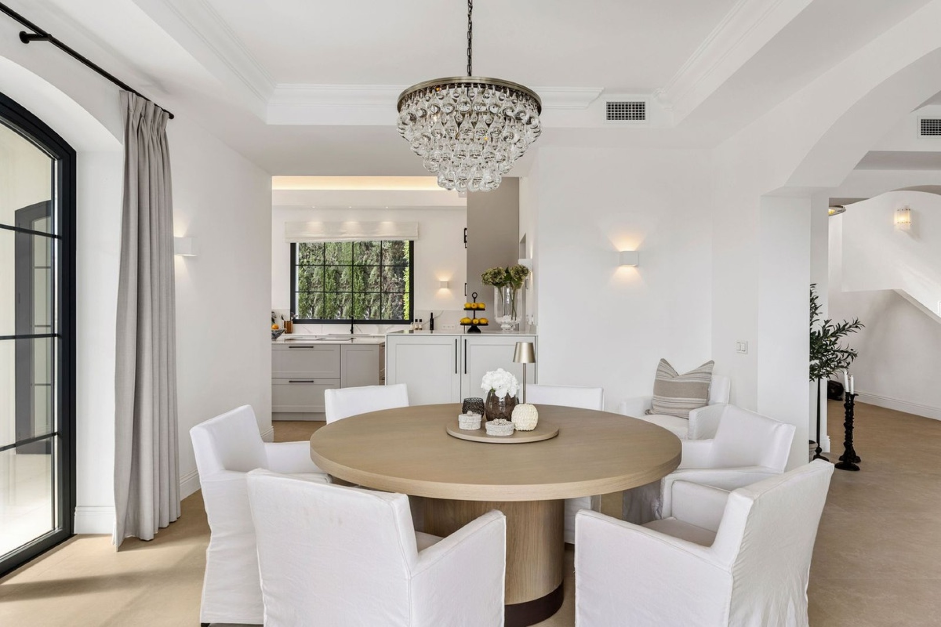Resale - Villa - Marbella - Nueva Andalucía