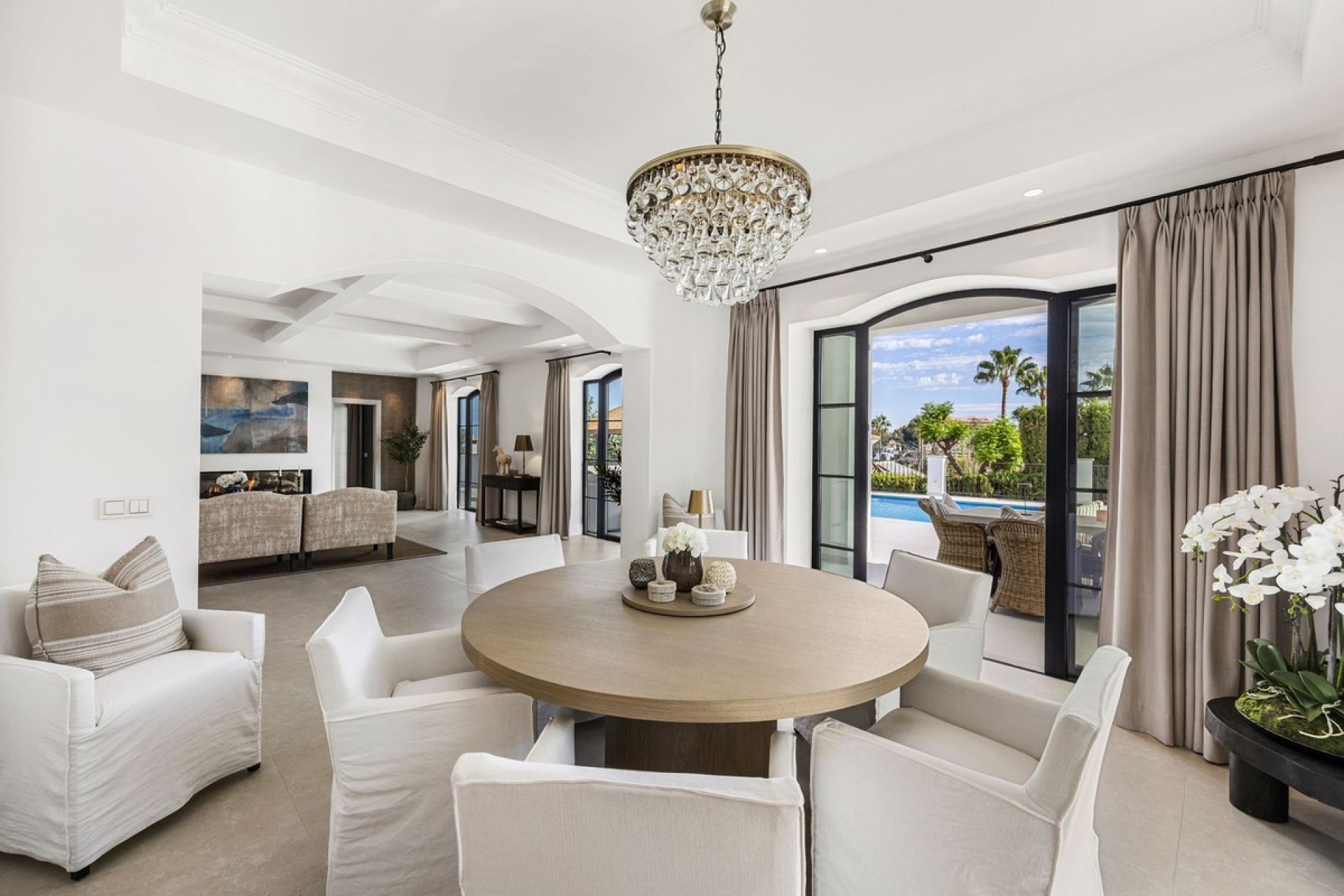 Resale - Villa - Marbella - Nueva Andalucía