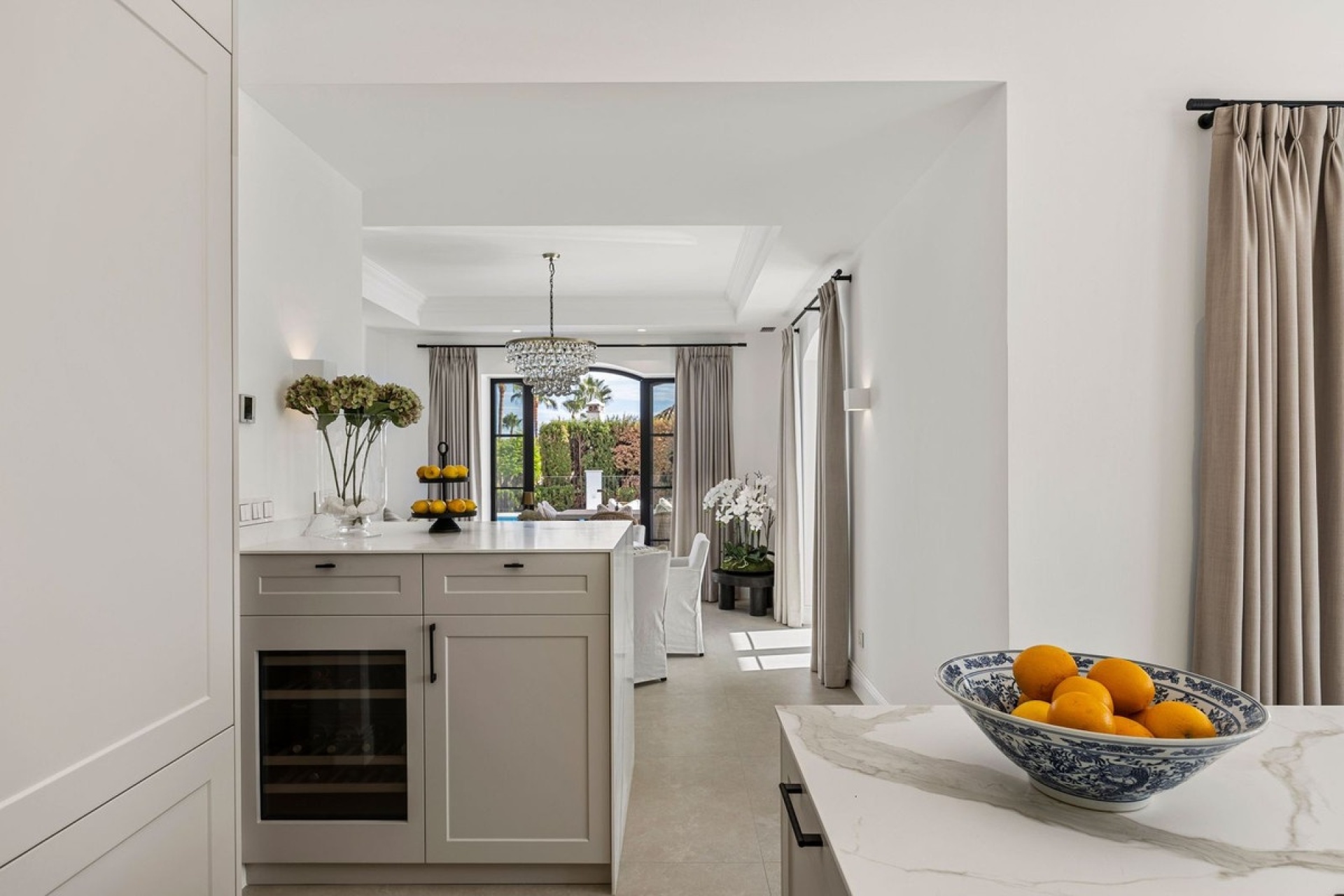Resale - Villa - Marbella - Nueva Andalucía