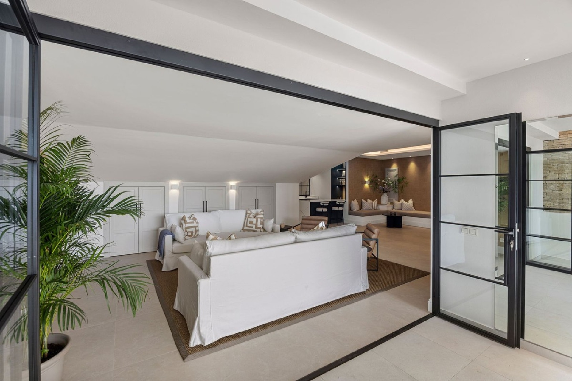 Resale - Villa - Marbella - Nueva Andalucía