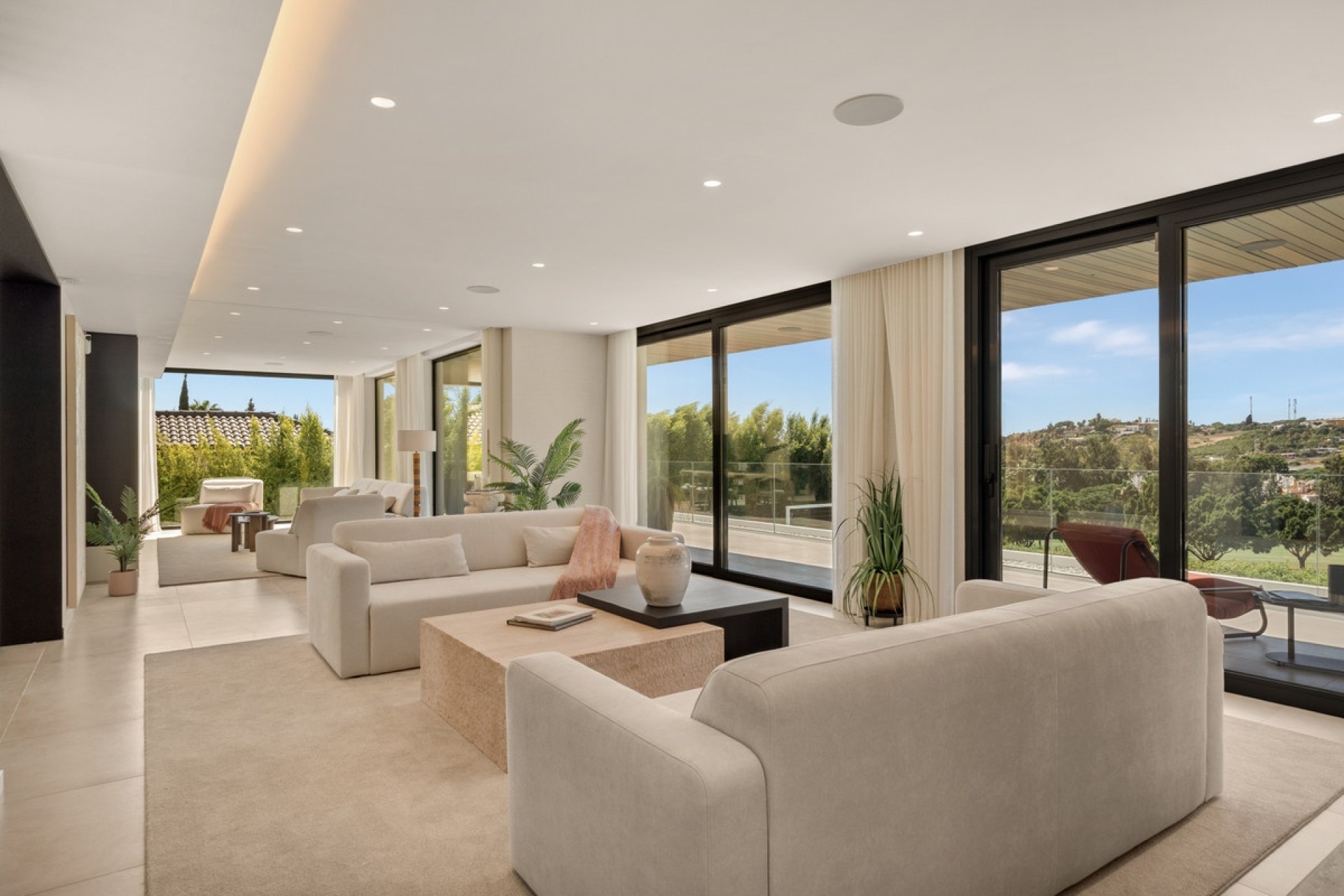 Resale - Villa - Marbella - Nueva Andalucía