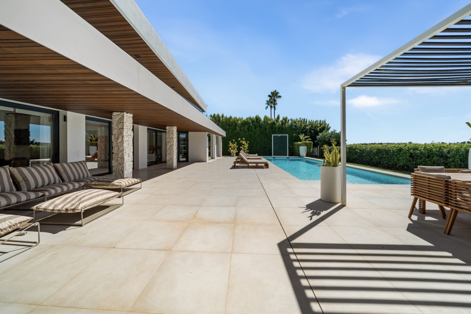 Resale - Villa - Marbella - Nueva Andalucía