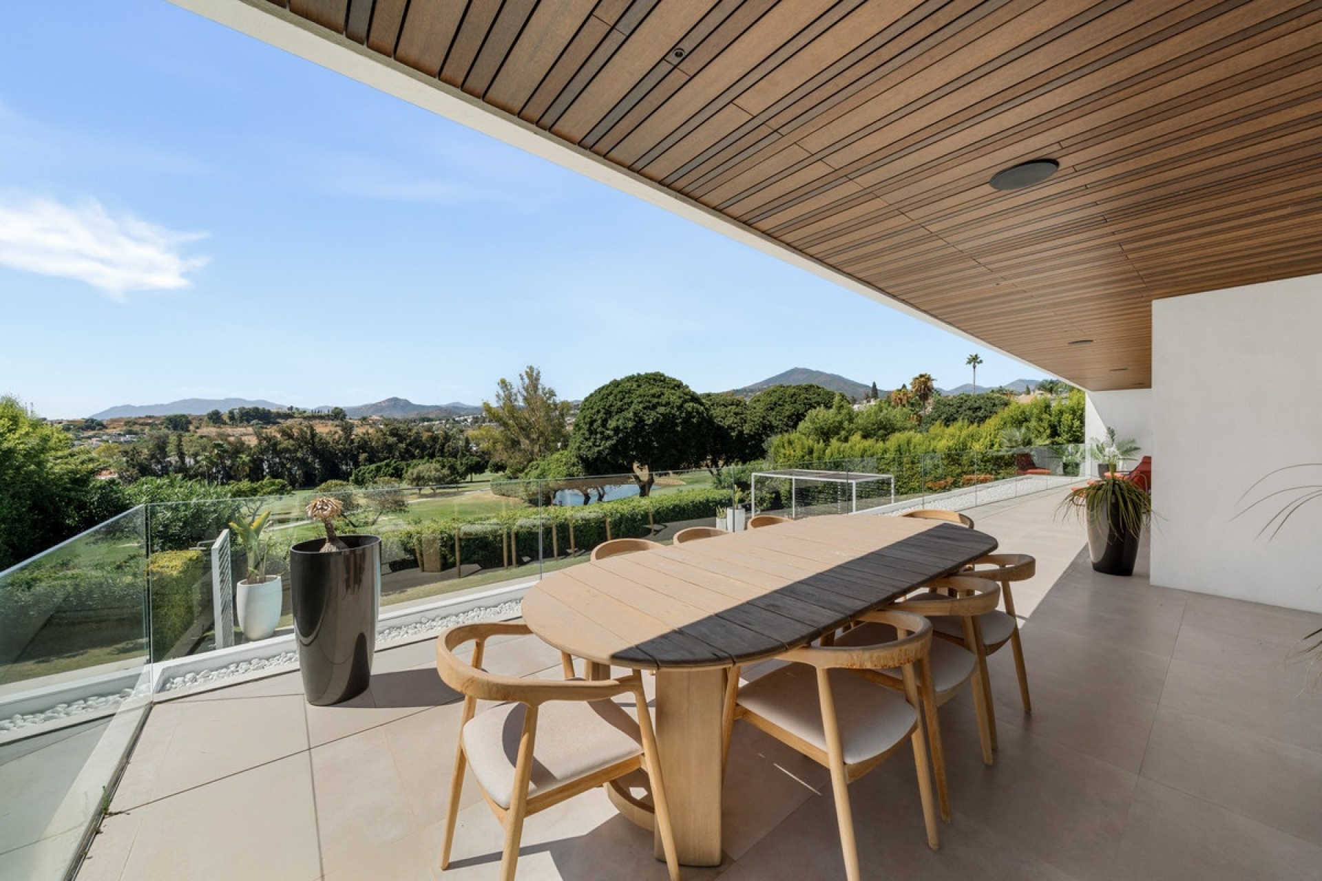 Resale - Villa - Marbella - Nueva Andalucía