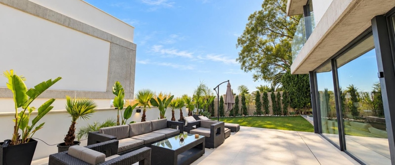 Resale - Villa - Marbella - Nueva Andalucía