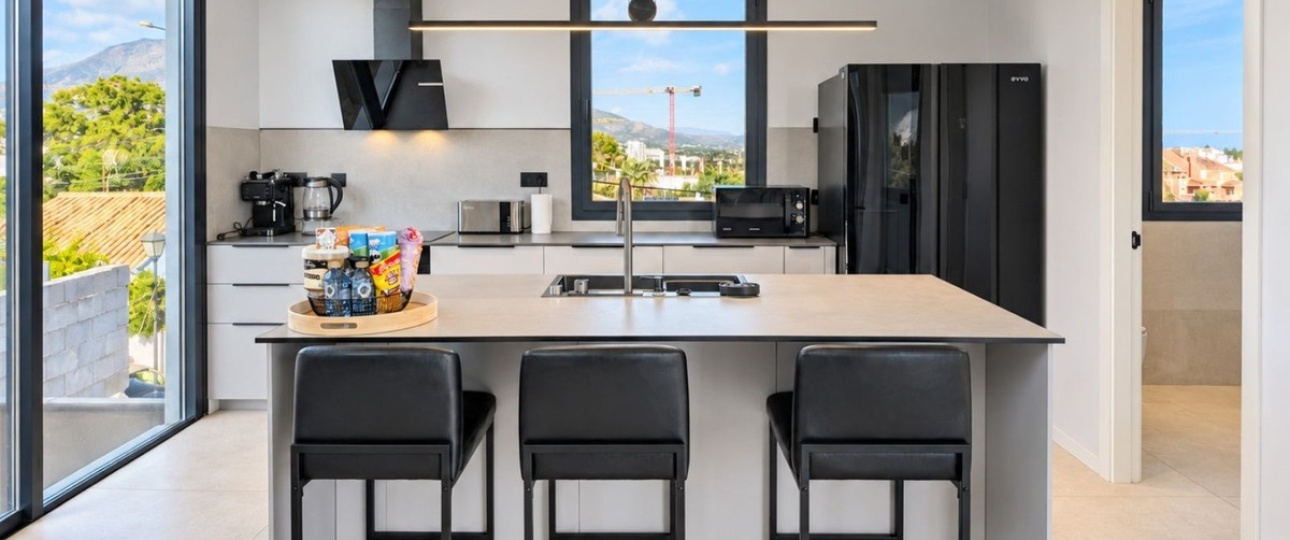 Resale - Villa - Marbella - Nueva Andalucía