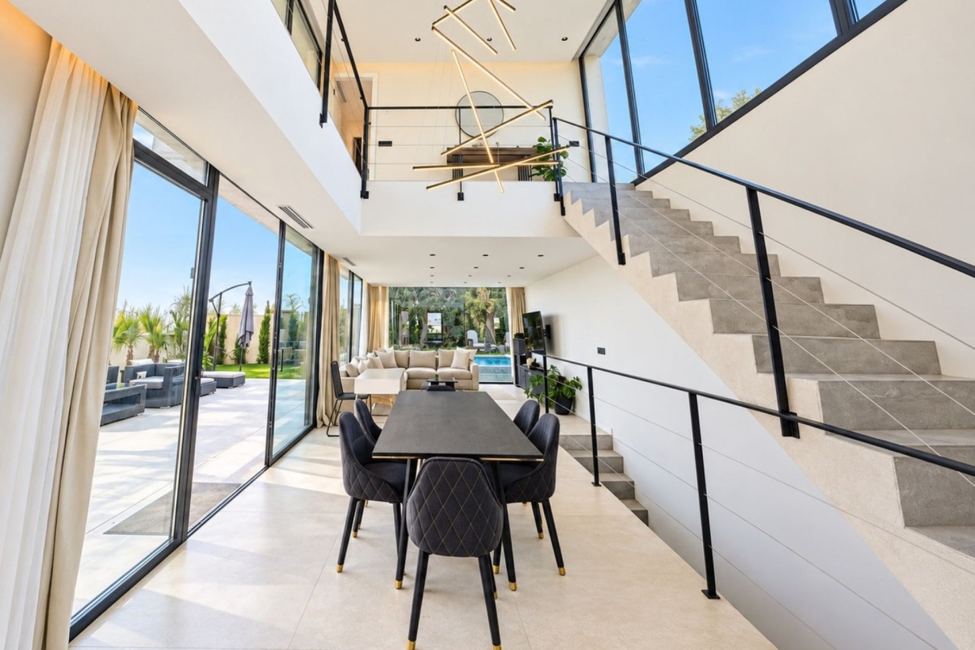 Resale - Villa - Marbella - Nueva Andalucía