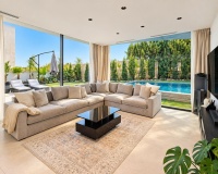 Resale - Villa - Marbella - Nueva Andalucía