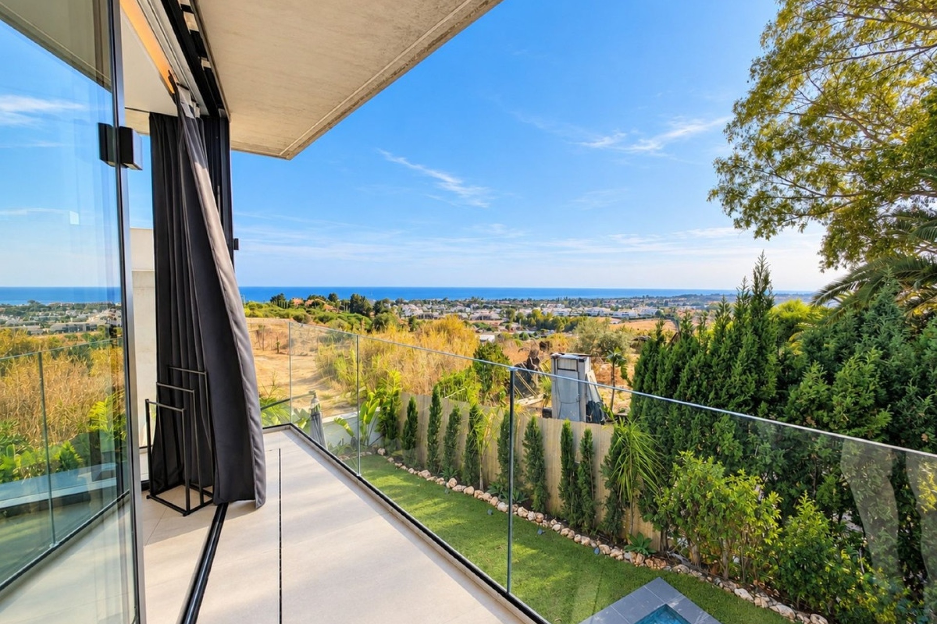 Resale - Villa - Marbella - Nueva Andalucía