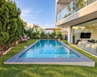 Resale - Villa - Marbella - Nueva Andalucía