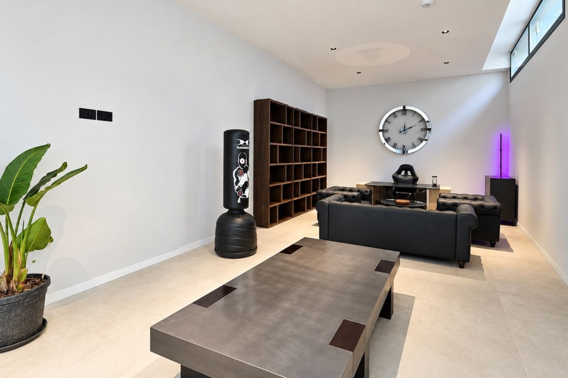 Resale - Villa - Marbella - Nueva Andalucía