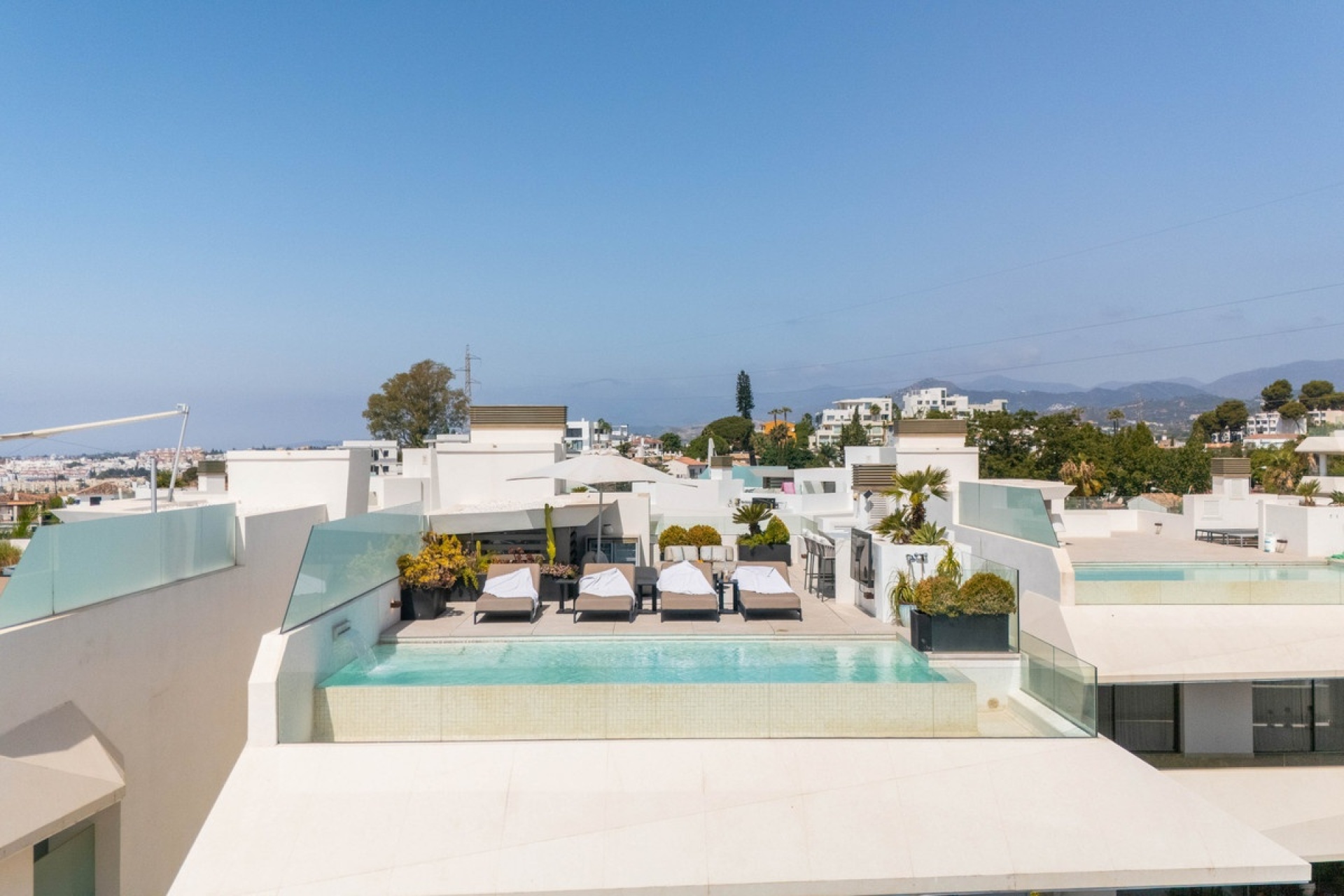 Resale - Villa - Marbella - Nueva Andalucía