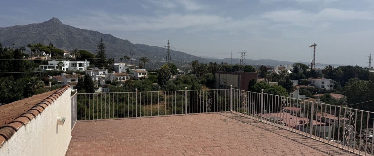 Resale - Villa - Marbella - Nueva Andalucía