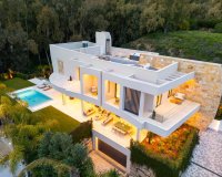 Resale - Villa - Marbella - Nueva Andalucía