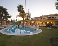 Resale - Villa - Marbella - Puerto Banús