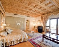 Resale - Villa - Marbella - Puerto Banús