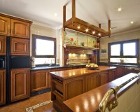 Resale - Villa - Marbella - Puerto Banús