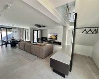 Resale - Villa - Marbella - Puerto Banús