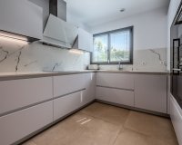 Resale - Villa - Marbella - Puerto Banús