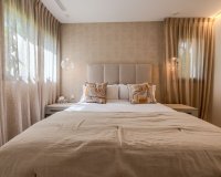 Resale - Villa - Marbella - Puerto Banús
