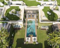 Resale - Villa - Marbella - Puerto Banús