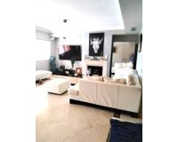 Resale - Villa - Marbella - Puerto Banús