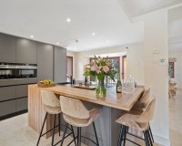 Resale - Villa - Marbella - Puerto Banús