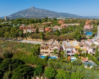 Resale - Villa - Marbella - Puerto Banús