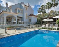 Resale - Villa - Marbella - Puerto Banús