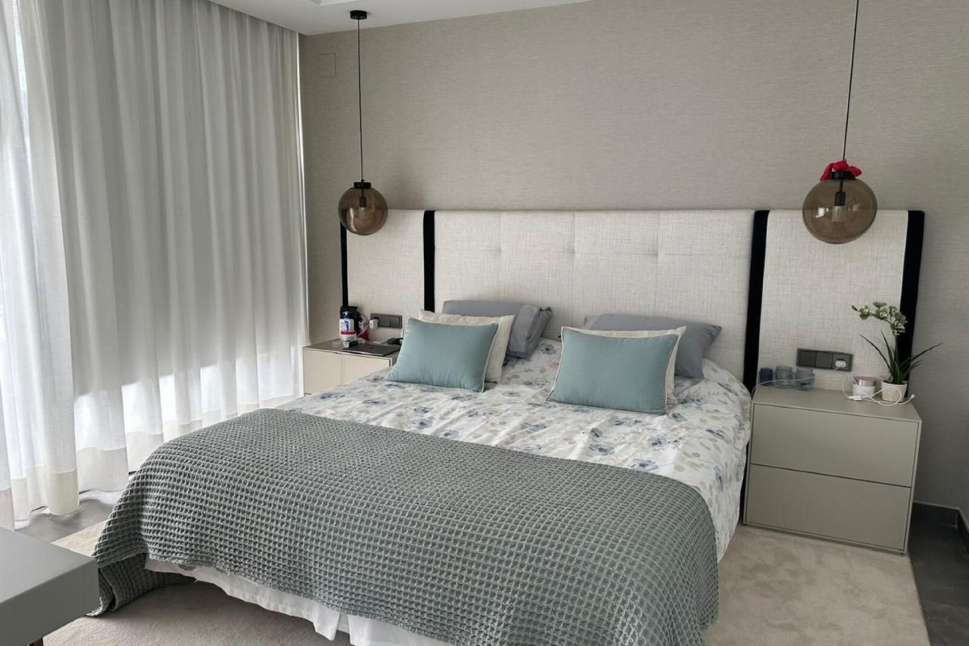 Resale - Villa - Marbella - Puerto Banús