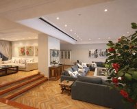 Resale - Villa - Marbella - Puerto Banús