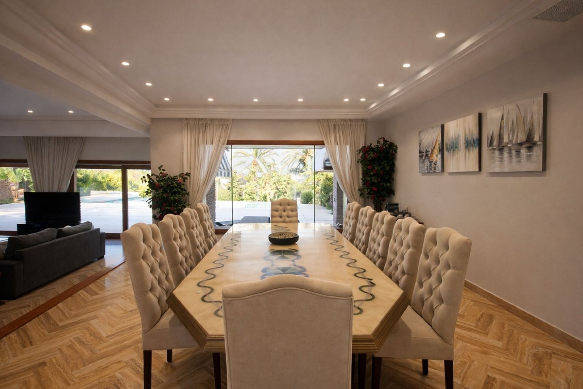 Resale - Villa - Marbella - Puerto Banús