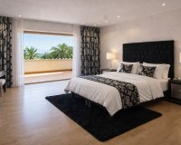 Resale - Villa - Marbella - Puerto Banús