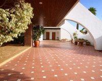 Resale - Villa - Marbella - Puerto Banús