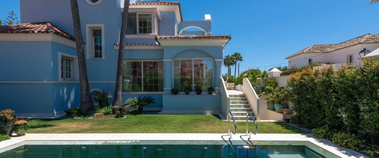 Resale - Villa - Marbella - Puerto Banús