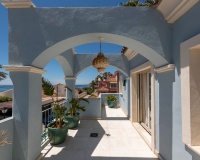 Resale - Villa - Marbella - Puerto Banús