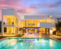 Resale - Villa - Marbella - Puerto Banús