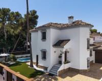 Resale - Villa - Marbella - Puerto Banús