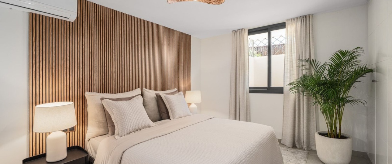 Resale - Villa - Marbella - Puerto Banús
