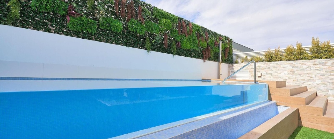 Resale - Villa - Marbella - Puerto Banús