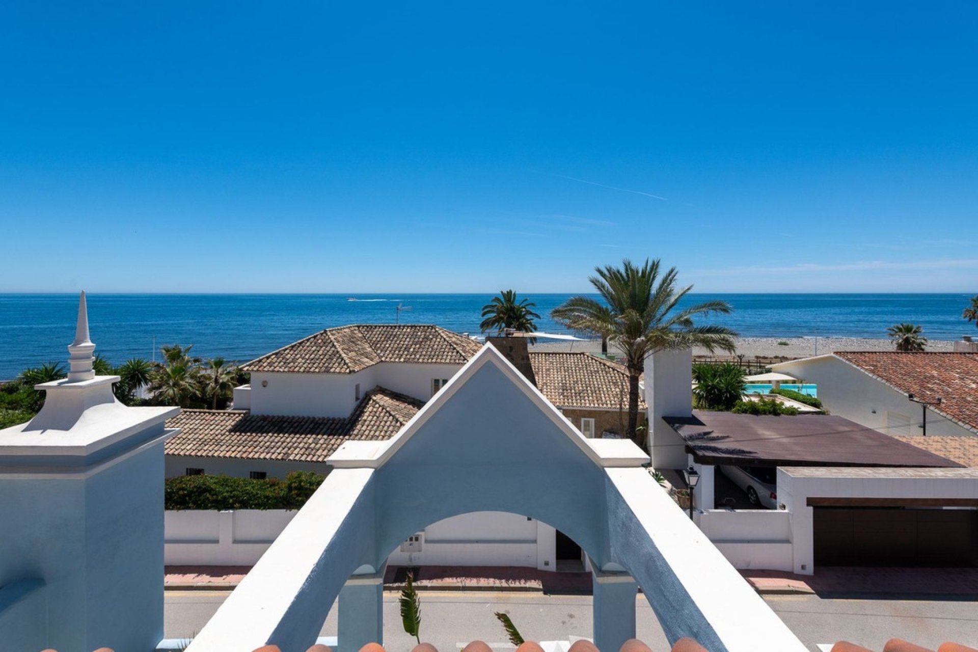 Resale - Villa - Marbella - Puerto Banús