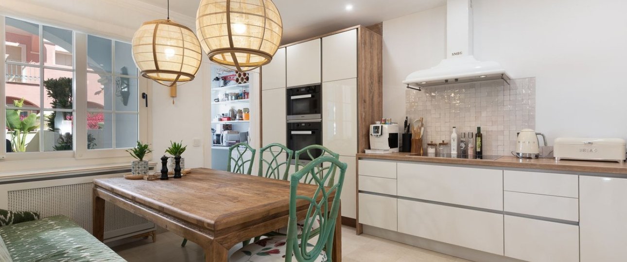Resale - Villa - Marbella - Puerto Banús