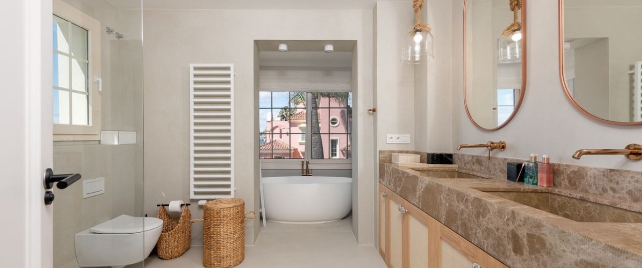 Resale - Villa - Marbella - Puerto Banús