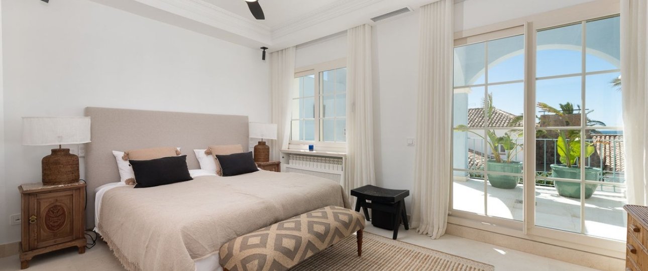 Resale - Villa - Marbella - Puerto Banús