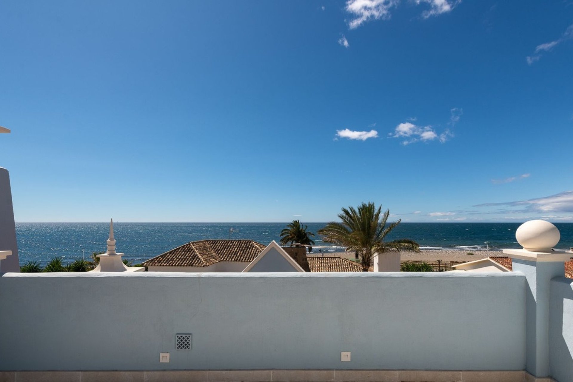 Resale - Villa - Marbella - Puerto Banús