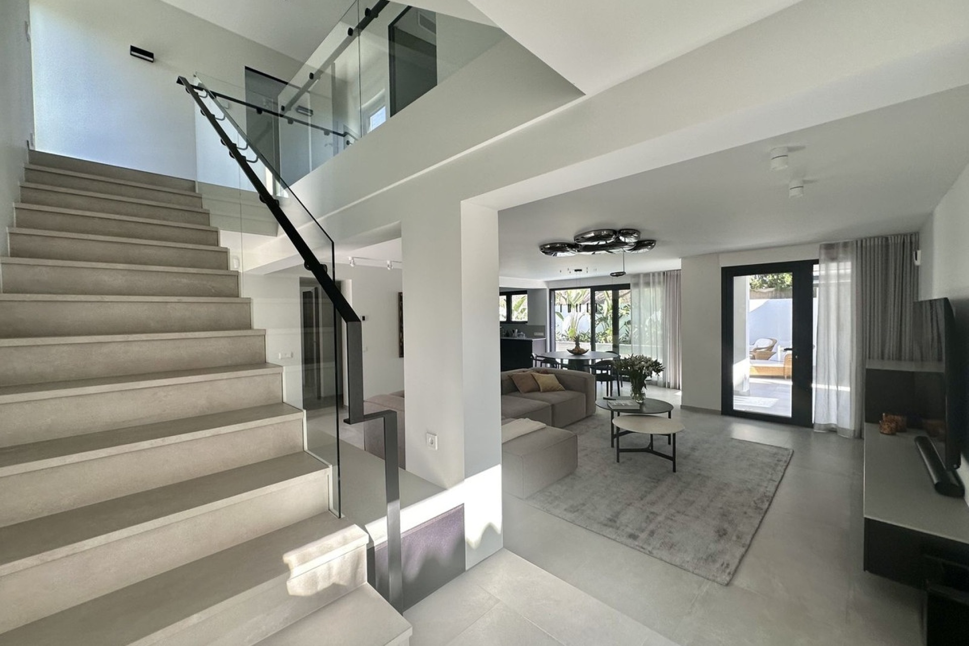 Resale - Villa - Marbella - Puerto Banús